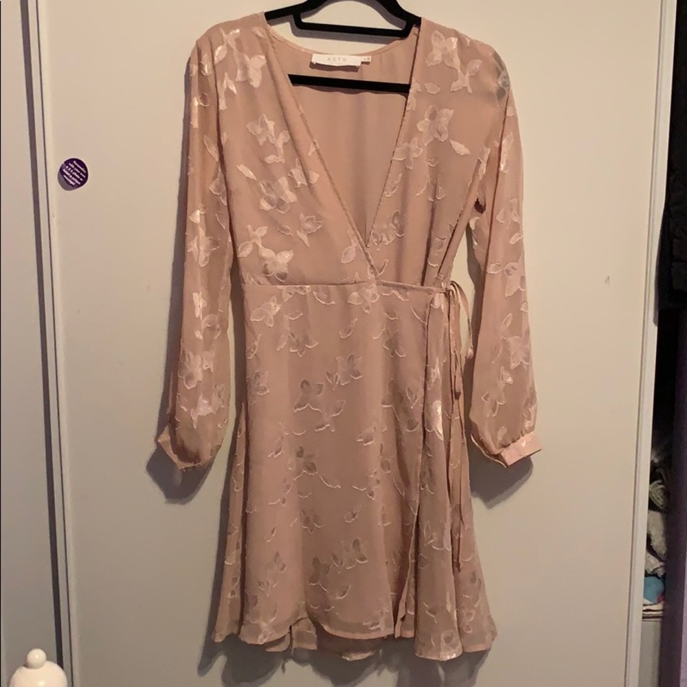 ASTR mauve wrap dress